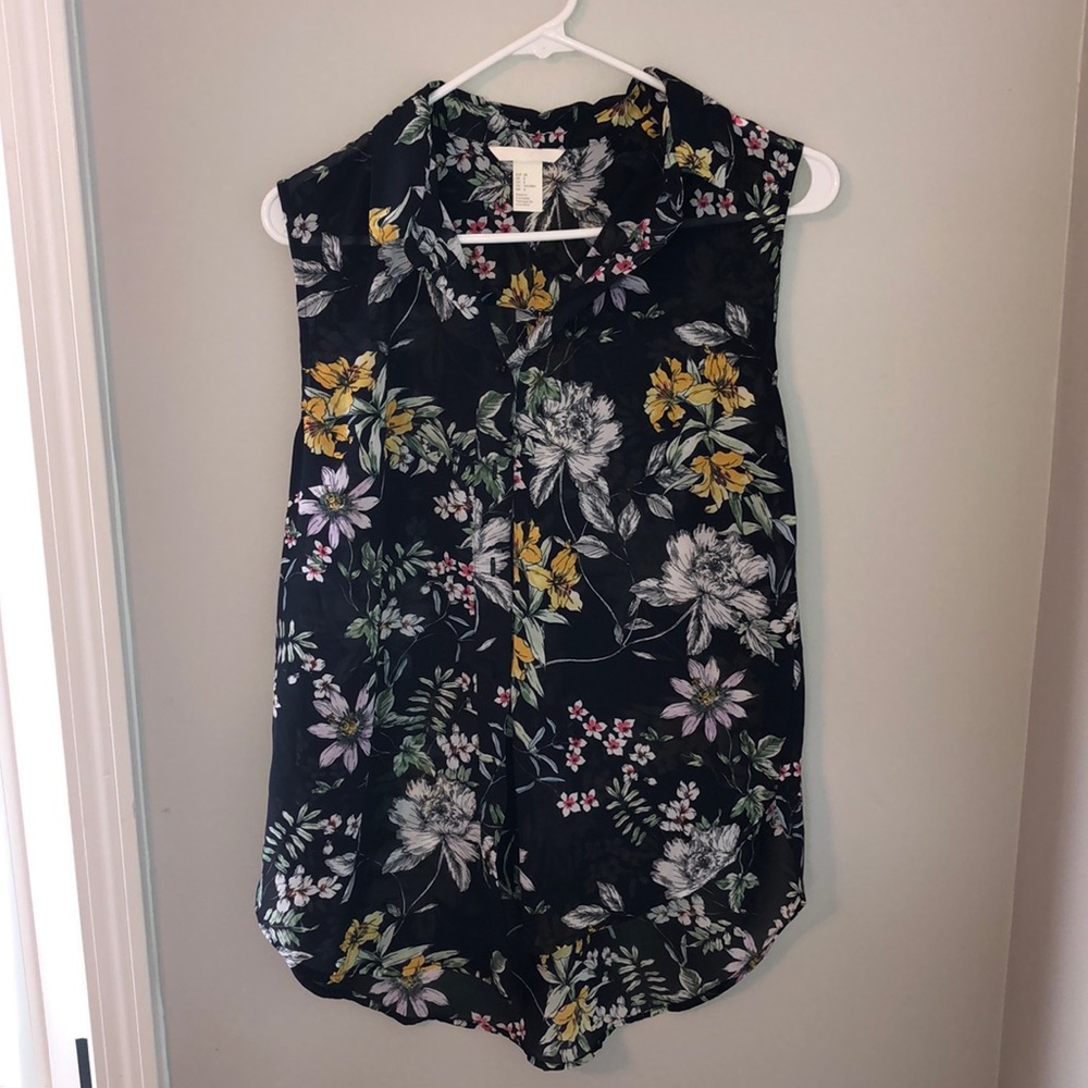 Sheer floral sleeveless button up blouse